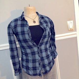 Womens Plaid Button down shirt